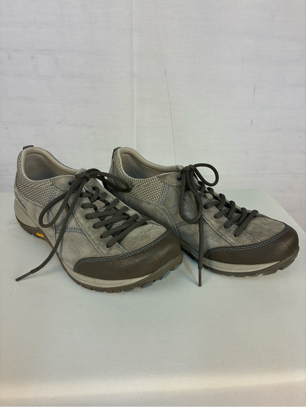 Dansko Paisley Waterproof Outdoor Hiking Shoe Gray Suede 42